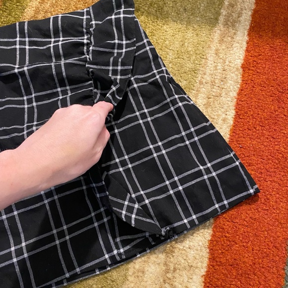 Abercrombie & Fitch | Plaid Ruffle Mini Skirt - Picture 9 of 9